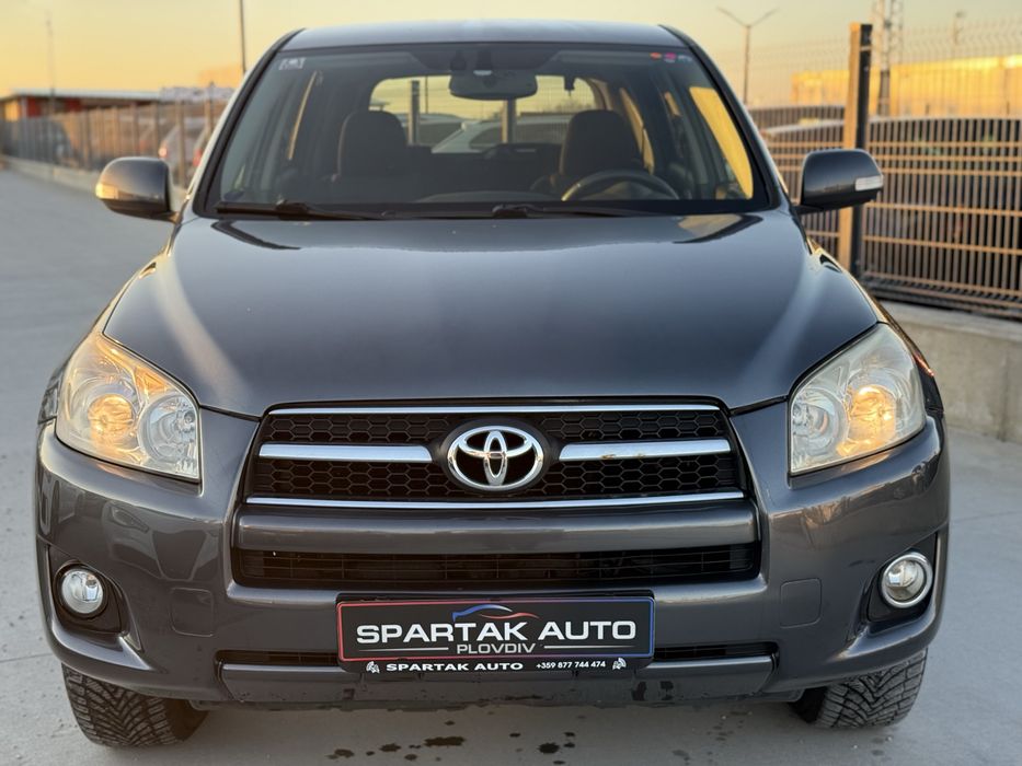 Toyota Rav4 2.2D4D* 2011г* Топ Състояние* Теглич* 197.000КМ*