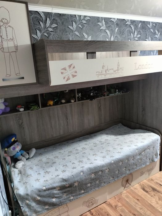 Двухярусная кровать