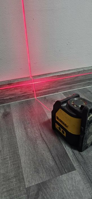 Laser Dewalt DW088