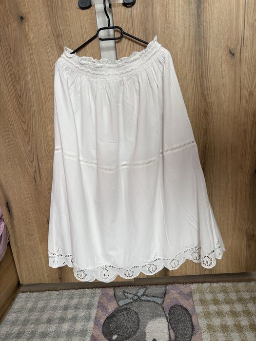 Лятна бяла пола