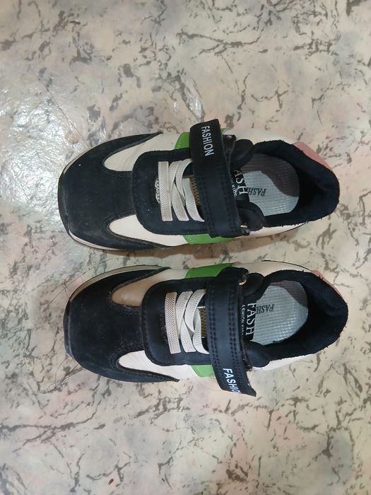 Продается детская обувь