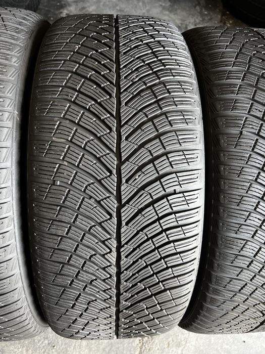 4 anvelope iarna 255/45/20 , Pirelli , DOT 2025 , 6.5 mm !