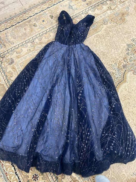 Продам вечерние платья