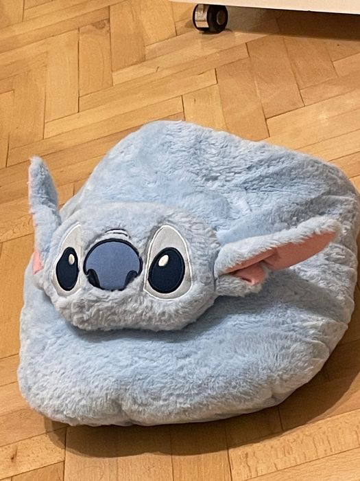 Плюшена възглавница за крака със Стич