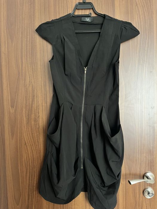 Много запазени рокли на символични цени