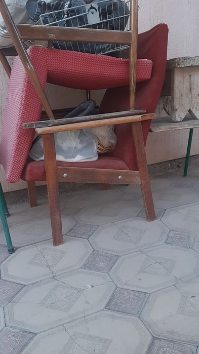 Rossiyski kreslolalar sotiladi