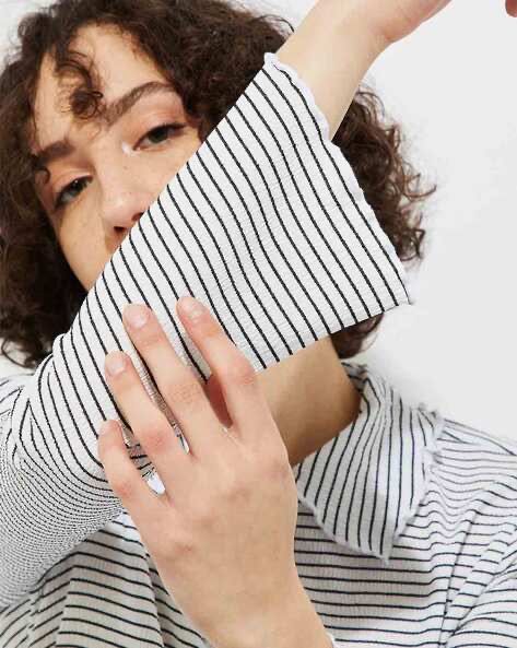 Нова блузка с етикет