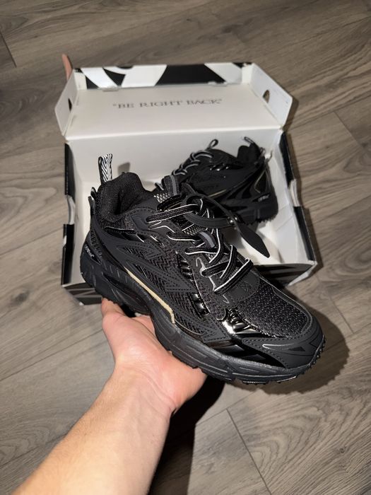 Off White Be Right Back