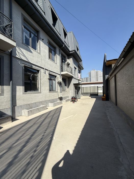 Срочно продаётся Новостройка Сергелинский р-н Кумарик Аирапорт под клю