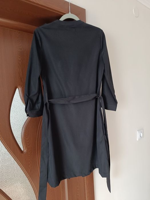 Елегантна рокля в черен цвят