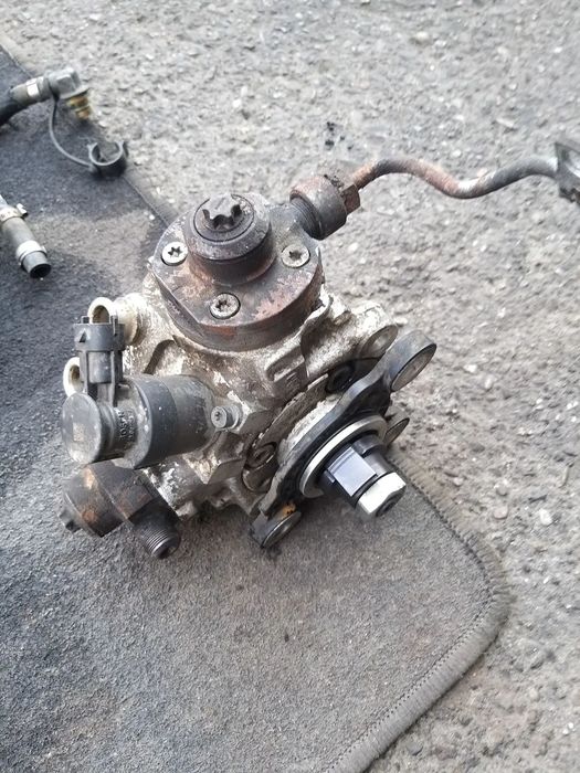 POMPA VOLVO 0445010618 31272896