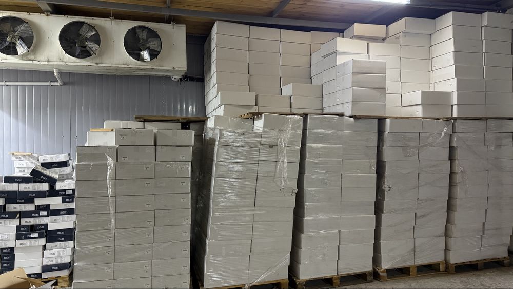 Финики, хурма, рамадан, склад.