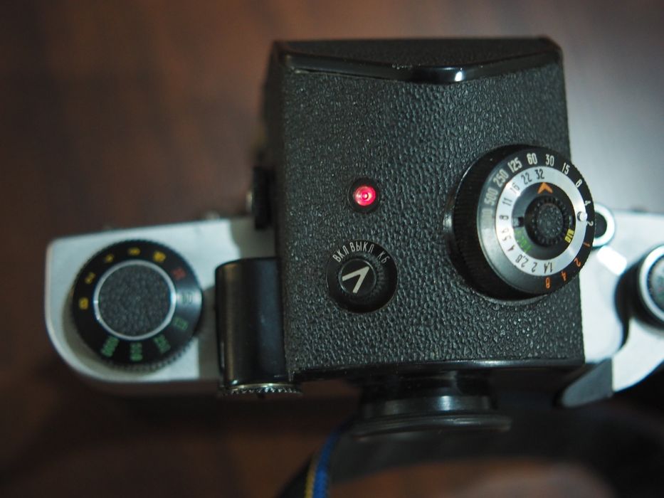 Обменяю Фотоаппарат Киев 6С TTL на Canon F-1, Nikon F-2, Nikon F-3