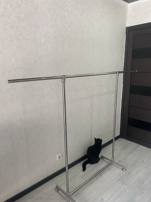 Стойка (вешалка) для одежды