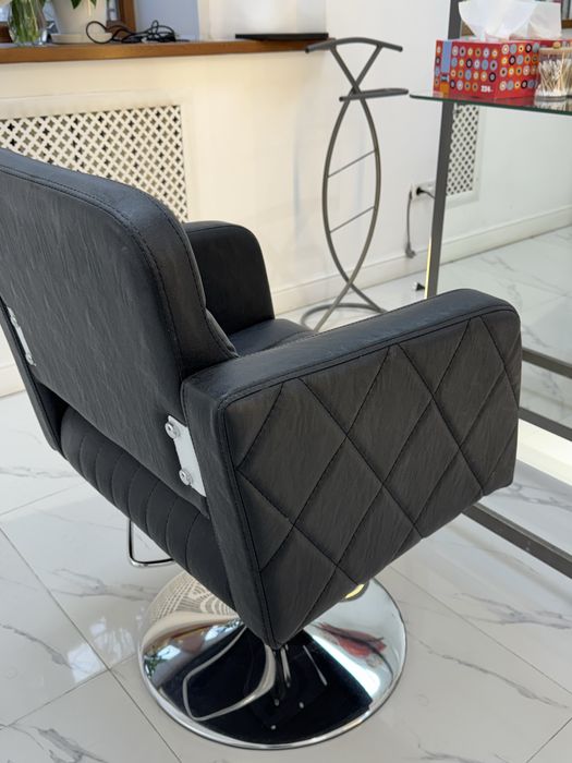 Парихмахерское кресло