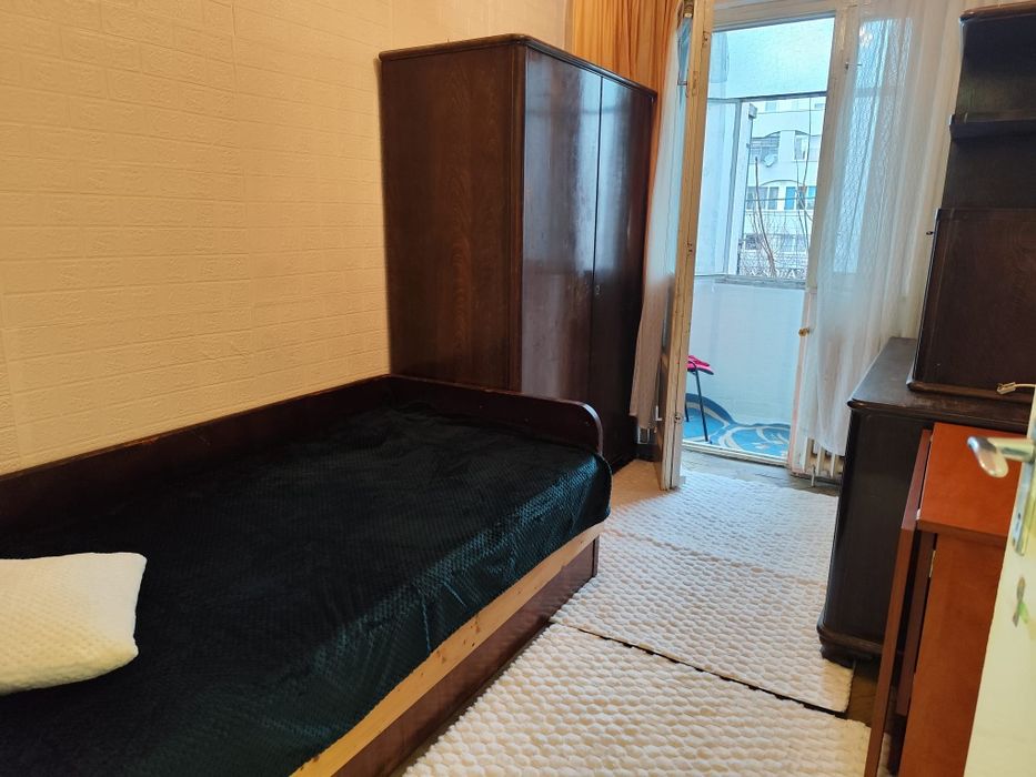 Apartament de închiriat cu 3 camere în zona Calea Sagului