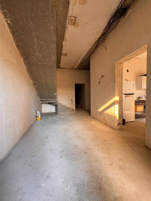 Eshonguzar srochna sotiladi. Srochna sotiladi !!!