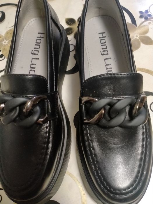 Туфли женские  новые .