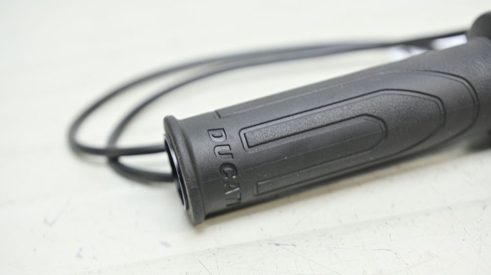 Maneta Manson Acceleratie Si Manson Stanga Incalzit Ducati