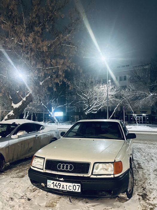 Продам Ауди 100с4