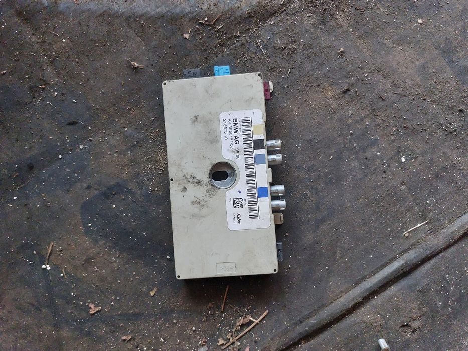 Антенен усилвател е90 е91 бмв  2.0д 184кс bmw e90 e91 2.0d