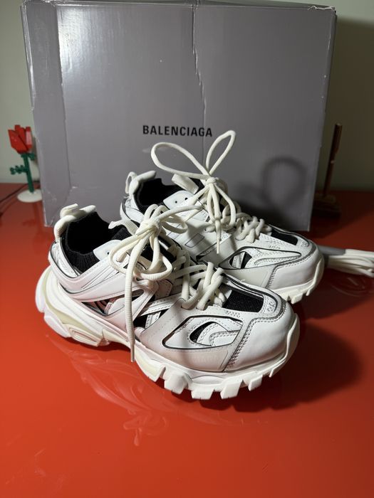 Balenciaga Track 36