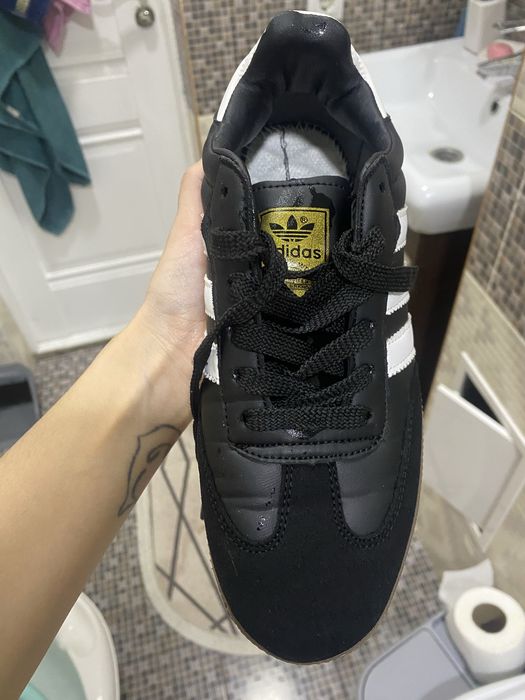 Продам мужские кеды адидас самбо