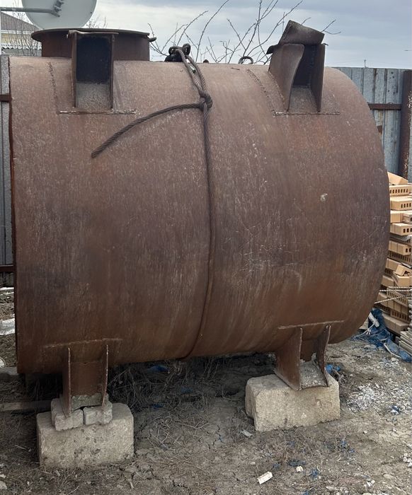 Емкость сатылады 4 куб