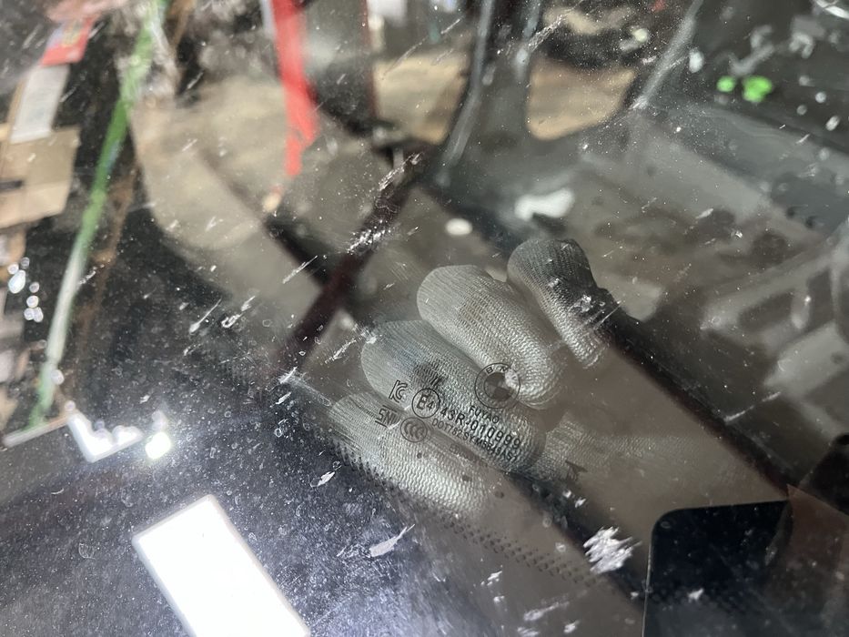 Предно стъкло бмв х3 г01 ( predno styklo bmw x3 g01 )