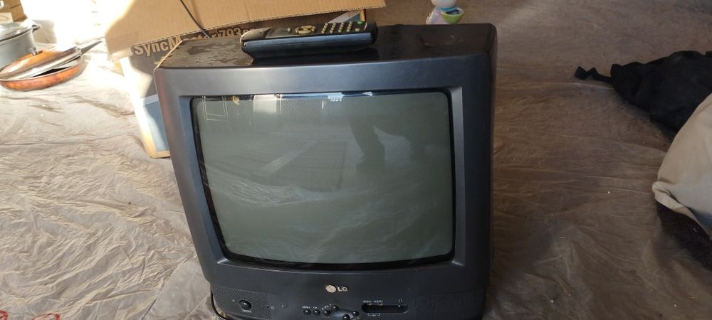 Продам телевизор LG