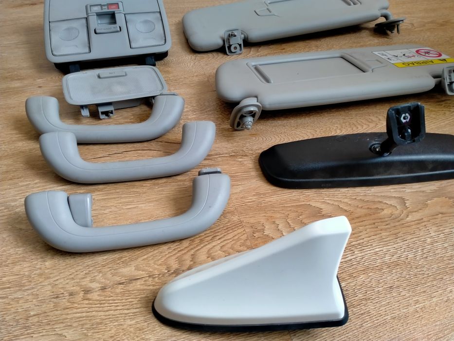 Сиденья задние...