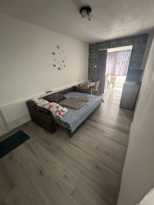 Inchiriez garsoniera zona Razboieni