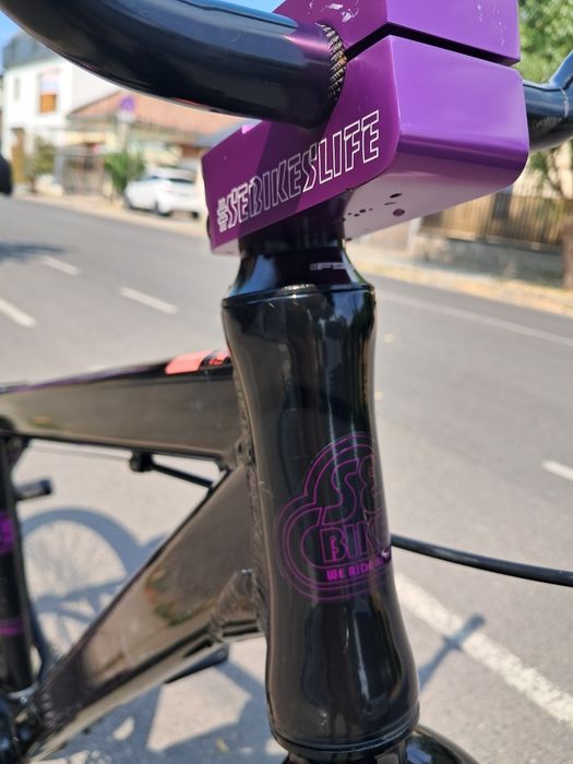 Bmx 29. Se bikers. Big Flyer. Wheelie. Dirt.