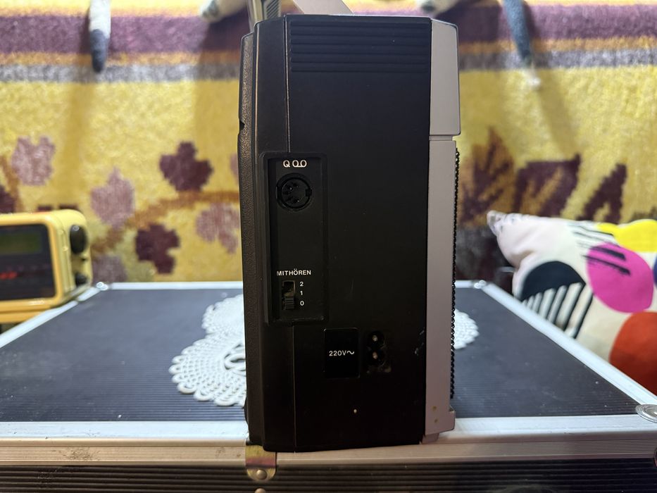 Vand Radio Universum Stereo Radio Recorder