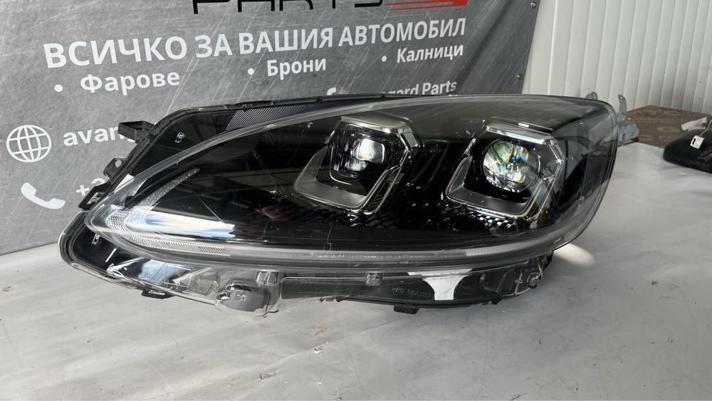 3 броя ляв и 2 броя десен фар Ford Kuga 2021-