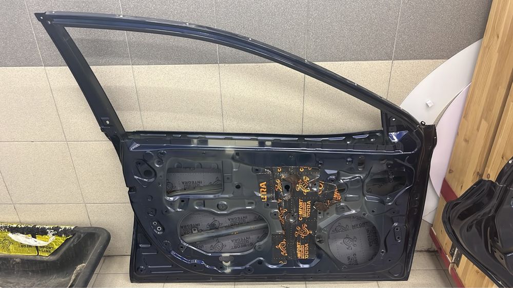 Двери на Toyota Camry 80