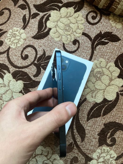 Продам Айфон 13 в идеальном состояний