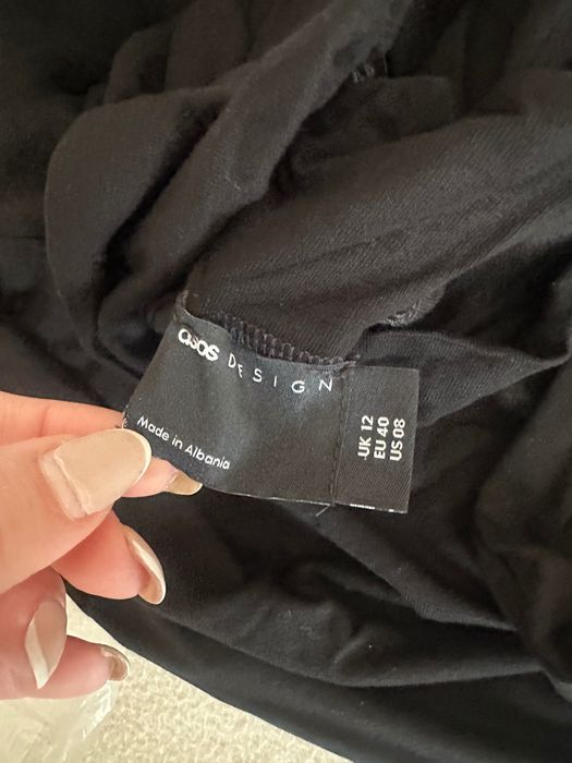 ASOS чисто нова рокля с актуална щампа 39лв.