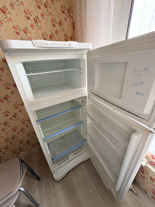 холодильник Indesit