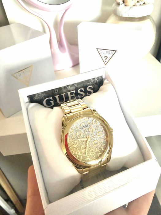 Guess нов оригинален часовник