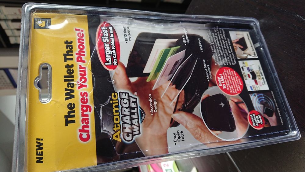 Card holder cu power bank (baterie externa)