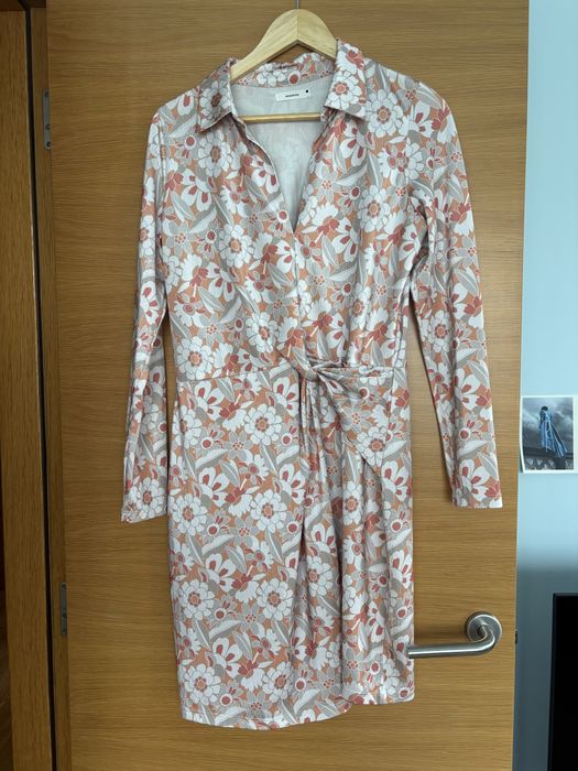 Rochie cu maneci lungi