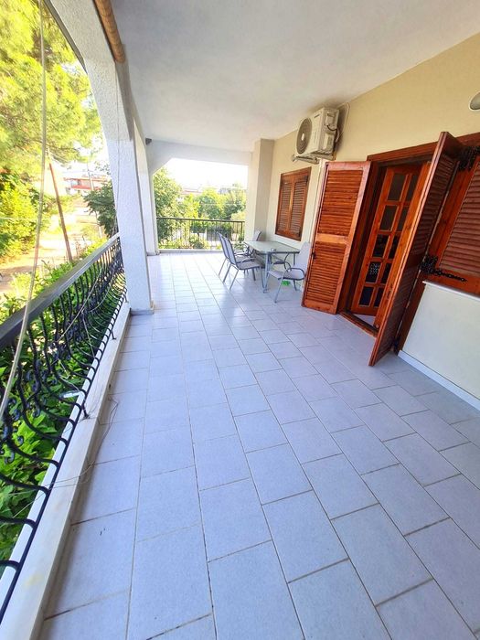 Продава къща с гледка към морето 240м2 двор 580м2 в Аспровалта, Гърция
