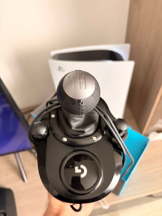 Volan Logitech G29 cu pedale+schimbator Logitech