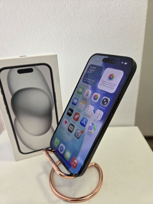 IPhone 15 87% baterie