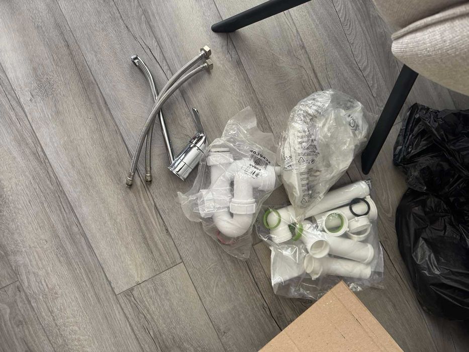 Продавам мивка и смесител