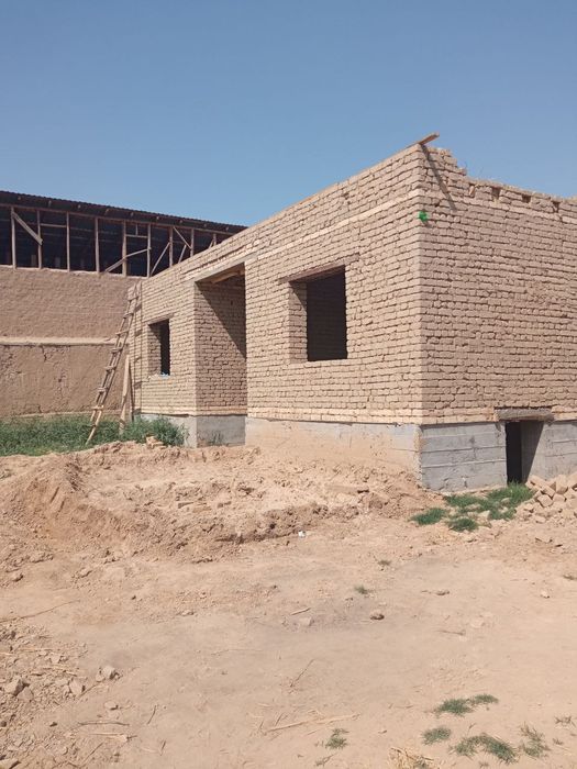 3 сот уй битмаган