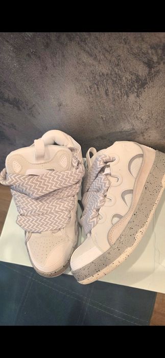 Vând Lanvin curb   42  White