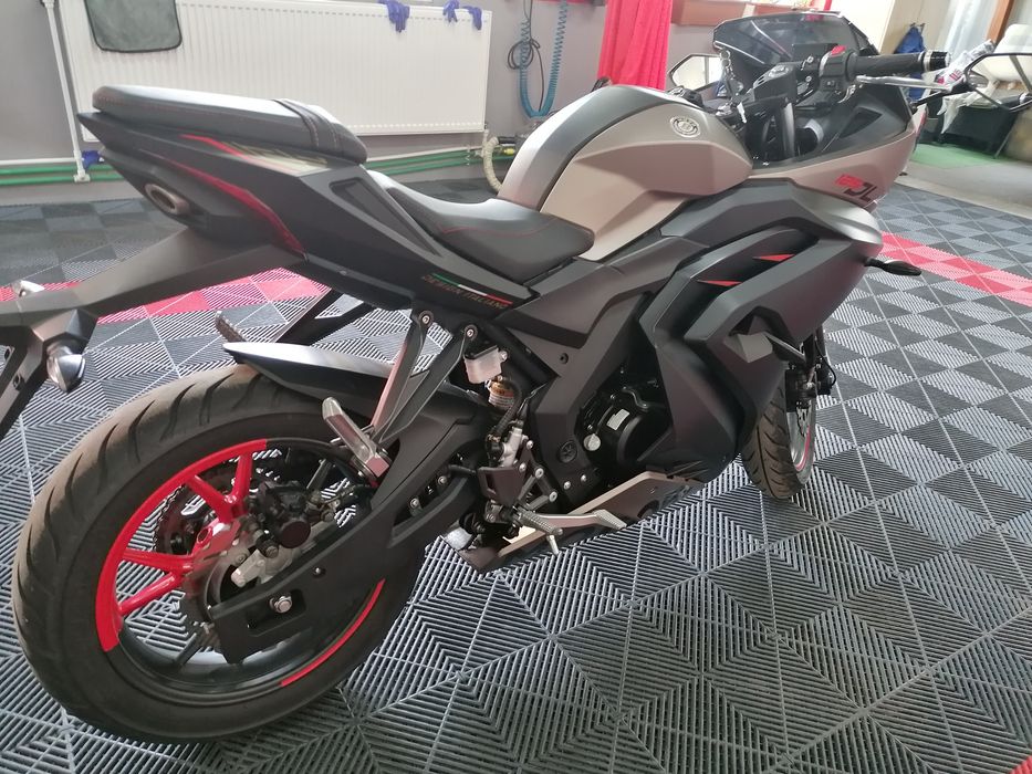 Motocicleta 125cc Motobi