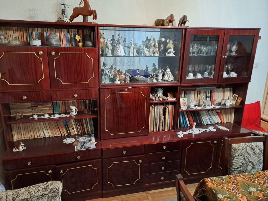 Mobilă de sufragerie